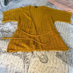 Yellow H&M short sleeve sweater
